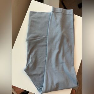 Lululemon Align high rise leggings 28” in Chambray size 6